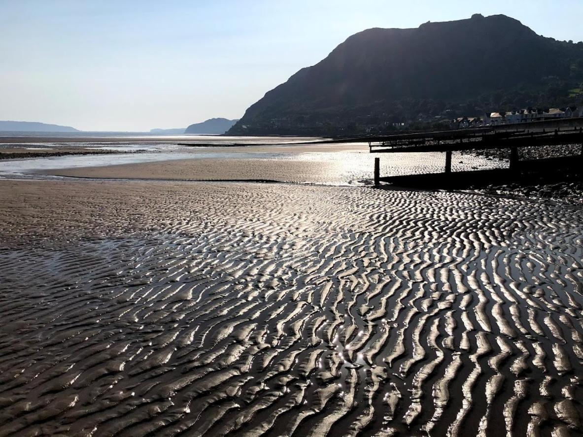 Snowdonia Gateway Vila Llanfairfechan Exterior foto